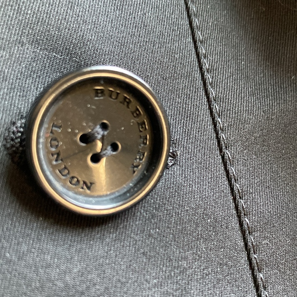 Burberry London leather/cotton, double breasted & belted trench coat - like new - Picture 3 of 15